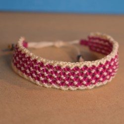 Pulseira Macramé Larga Dourada - Artesanal Padrão Teia