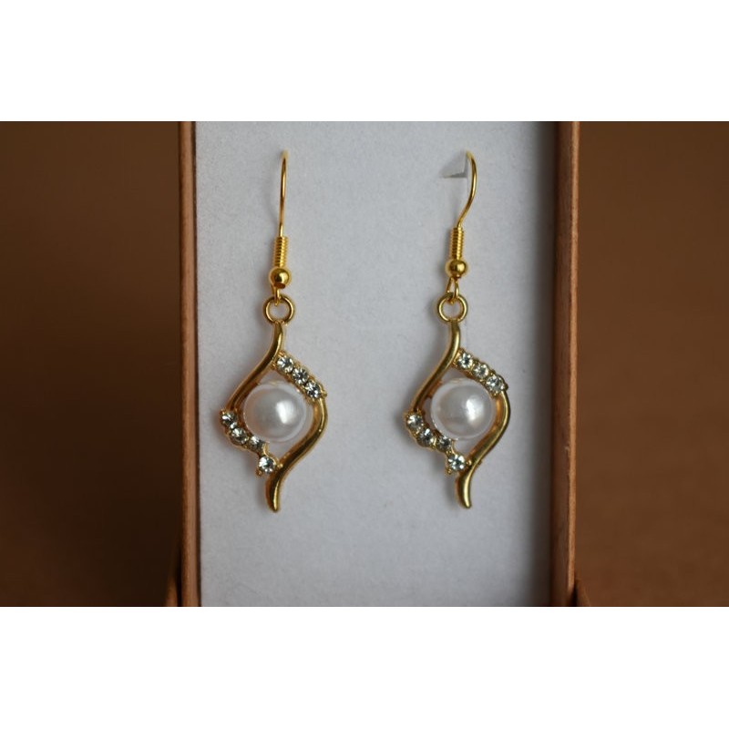 Silver Earrings with Pearl
