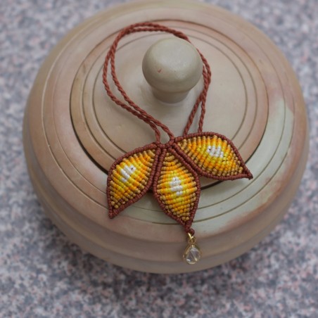 Colar em Macramé "Essência Terrosa" com Pedra Natural Ajustável