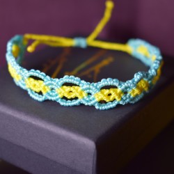 Pulseira Macramé Artesanal - Azul Turquesa e Amarelo | Imanias®