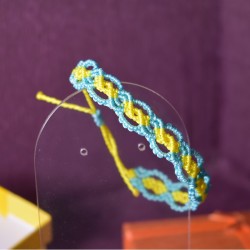 Pulseira Macramé Artesanal - Azul Turquesa e Amarelo | Imanias®