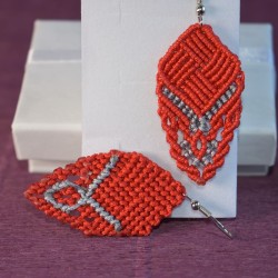 Red and Gray Macrame Earrings (Leaf Shape) | Imanias®