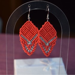 Red and Gray Macrame Earrings (Leaf Shape) | Imanias®