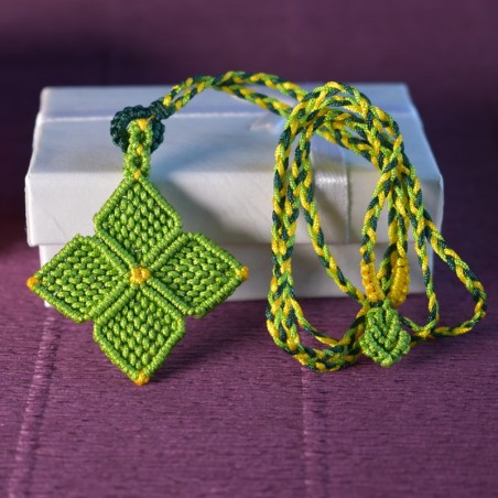 Colar Macramé Trevo de 4 Folhas - Verde Esperança (Imanias®)