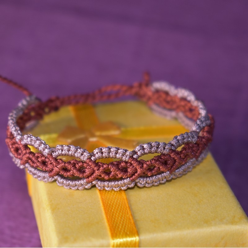 Two-Tone Macrame Bracelet - Adjustable Wavy Pattern | Imanias®